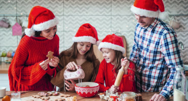 In der Weihnachtsbäckerei 2024 | für Familien & Co.